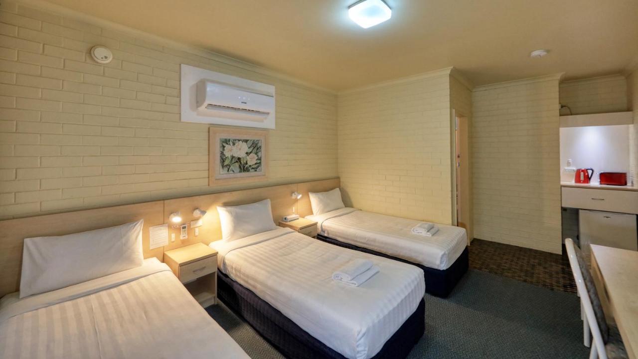 Motor Motel